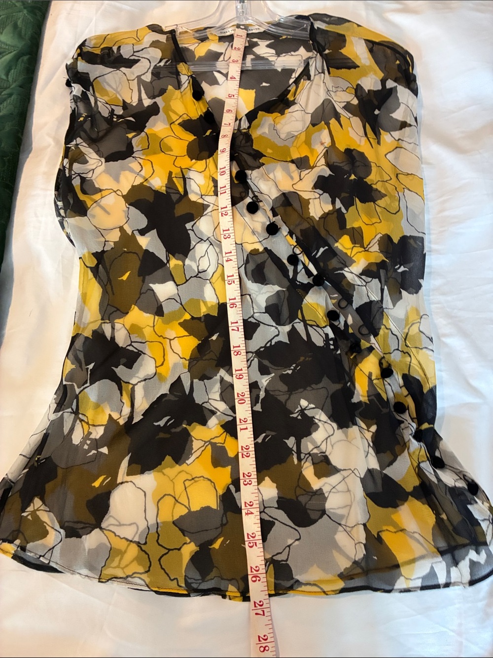 DVF, Diane Von Furstenberg Yellow Black White Silk Floral Button-Front Shirt - Picture 8 of 9